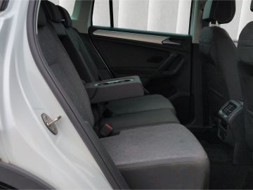 Volkswagen Tiguan - 9