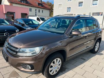 Volkswagen Tiguan - 1