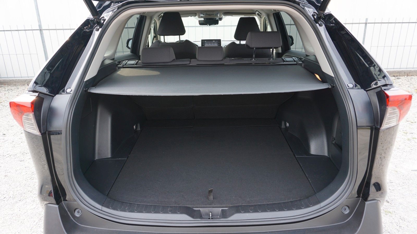 Fahrzeugabbildung Toyota RAV4 Hybrid 4x4 Team Deutschland LED,ACC,SH,AHK