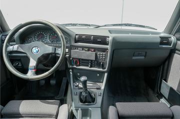 صورة 2 لـ 1986 BMW M3