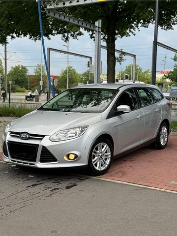 Ford Focus Turnier 1.6TDCI Service neu