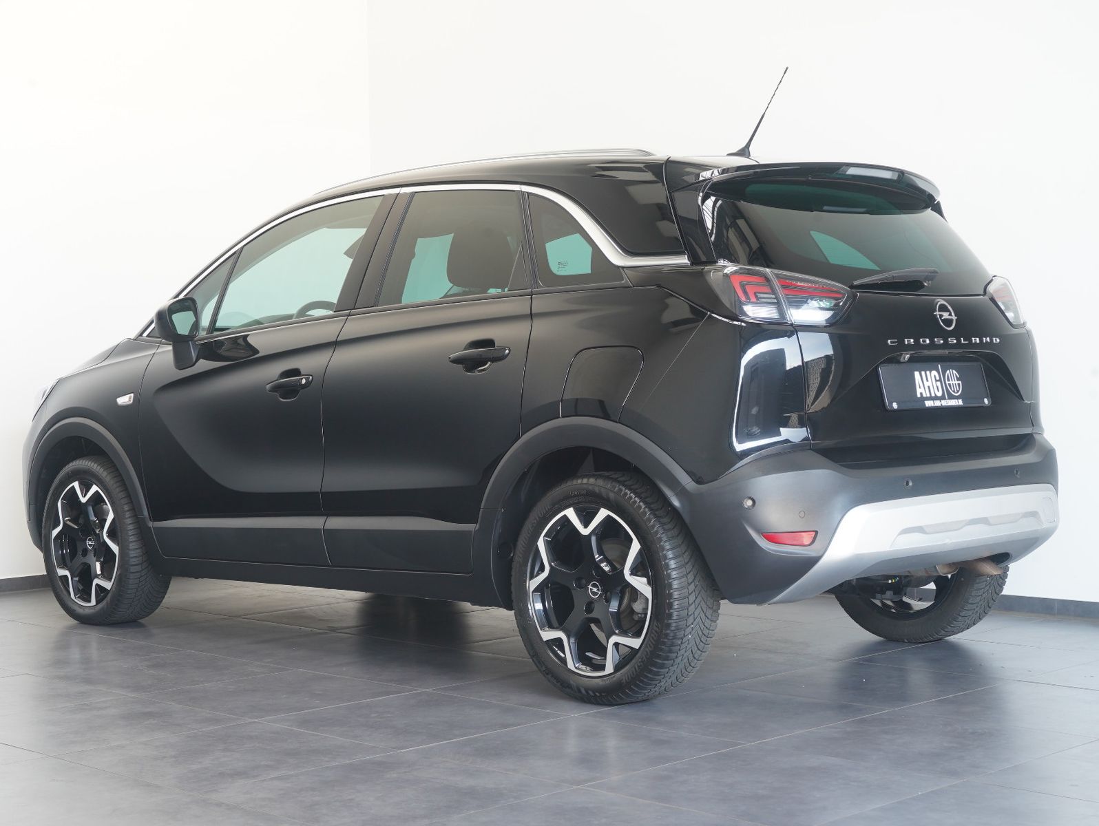 Fahrzeugabbildung Opel Crossland (X) 1.2 Turbo Elegance LED/NAVI/PANO