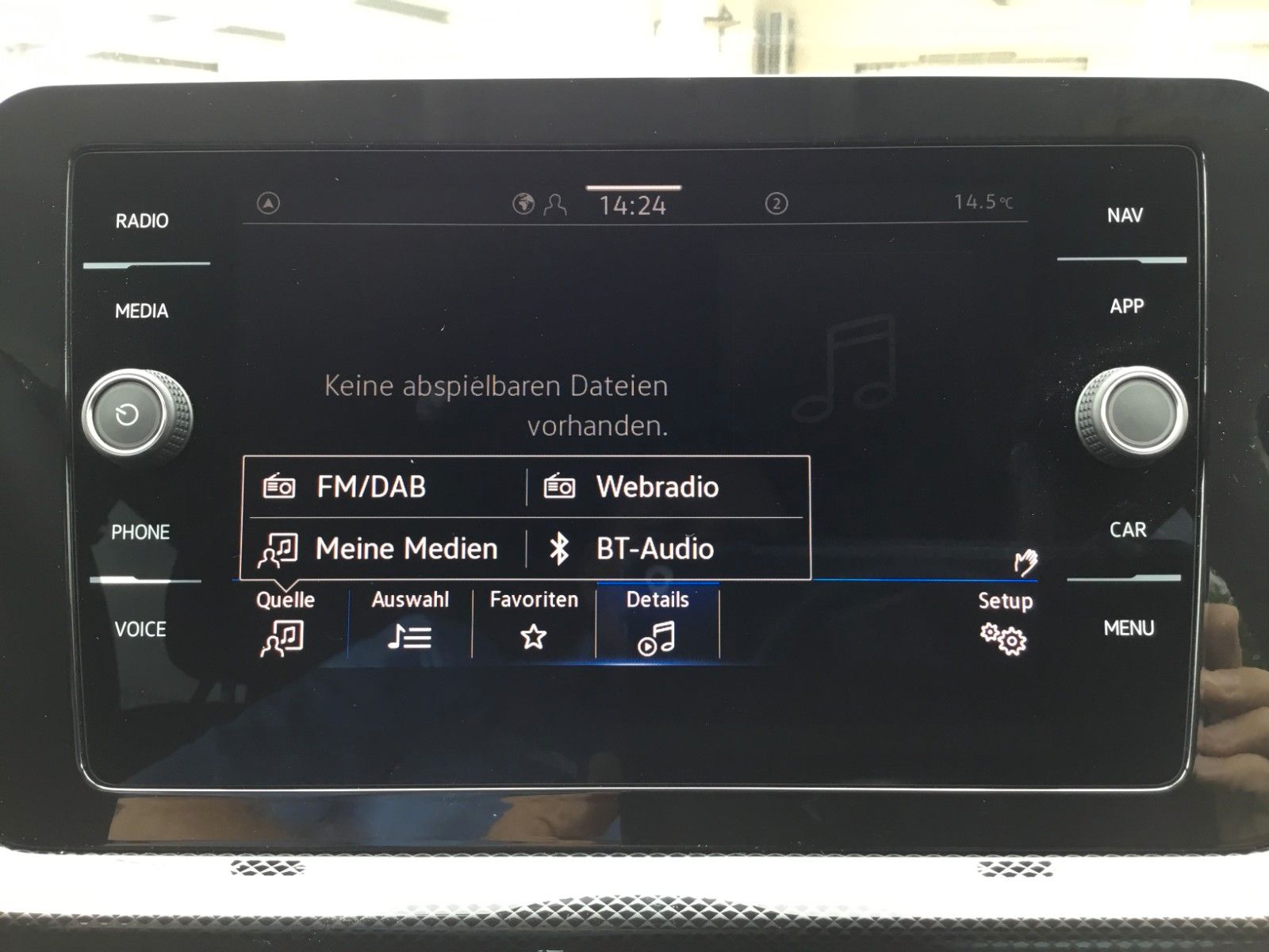 Fahrzeugabbildung Volkswagen T-Cross 1.5 TSI DSG Life+AHK+17"+LED+AppConnect
