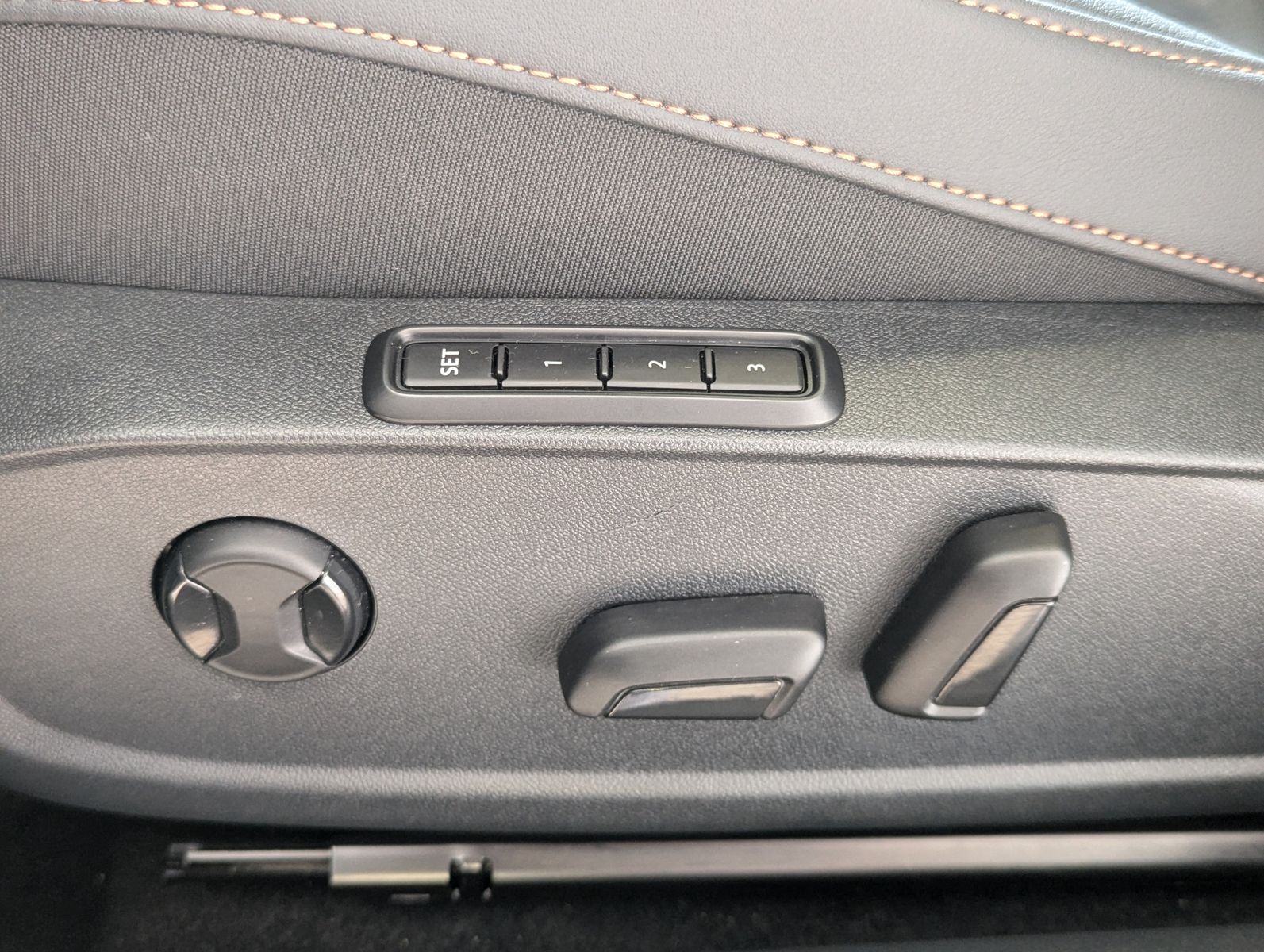 CUPRA Leon 2.0TSI VZ Matrix Pano Sennheiser Kamera 19" - Image 22