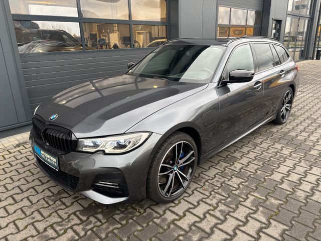 BMW 330e xDrive Touring M Sport AHK PANO HUD LED H&K