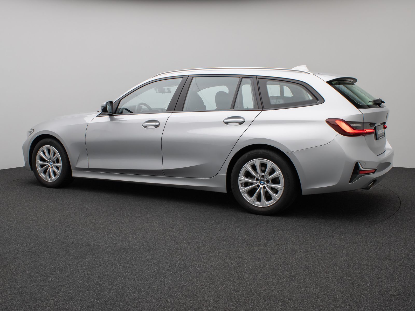 Fahrzeugabbildung BMW 318d DAB Leder PDC Geschwindigkeitsreg Sport LED