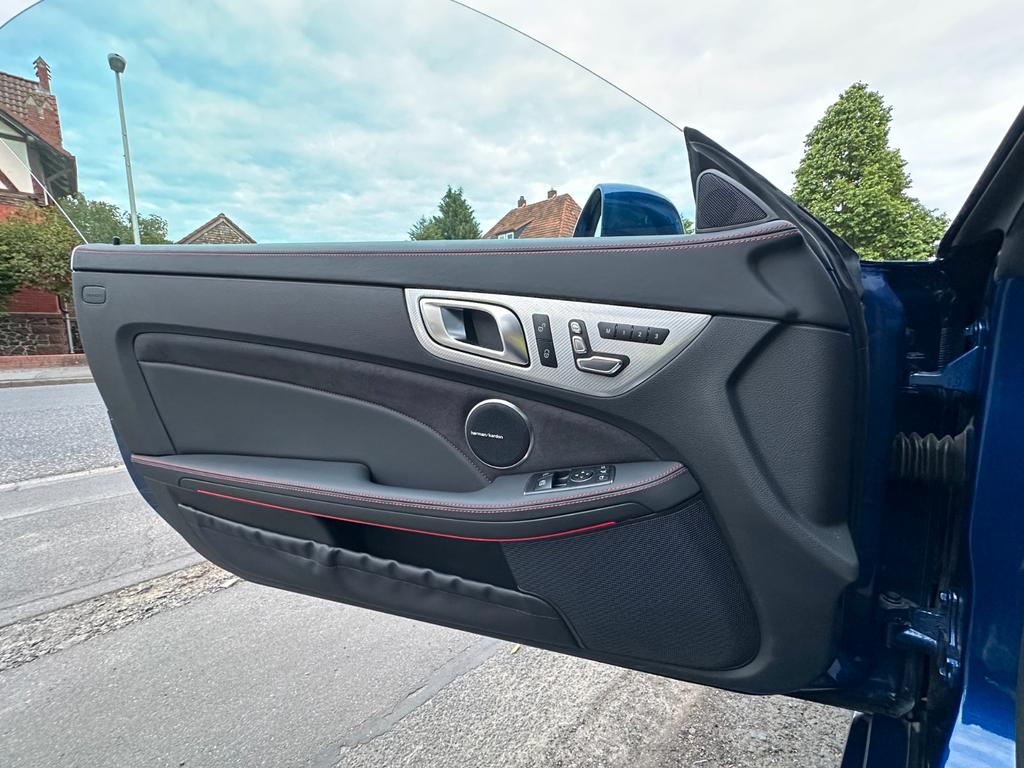 Mercedes-Benz SLC 300