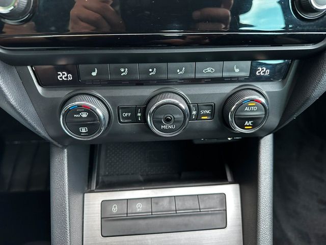 Octavia Combi Joy XENON;DAB;FSE;SHZ;CLTRONIC