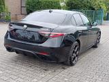 Alfa Romeo Giulia Intensa 2.0 Q4 #Panorama #Sondermodell - Alfa Romeo Giulia mit Benzin-Antrieb