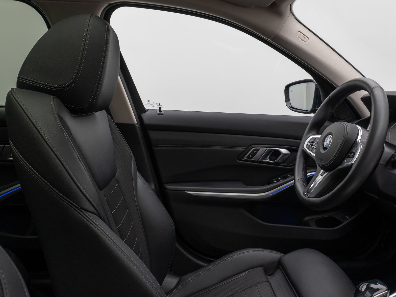 Fahrzeugabbildung BMW 320d  xD Sport Line Panorama Kamera HiFi Komfort