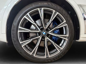 BMW X7 - 7