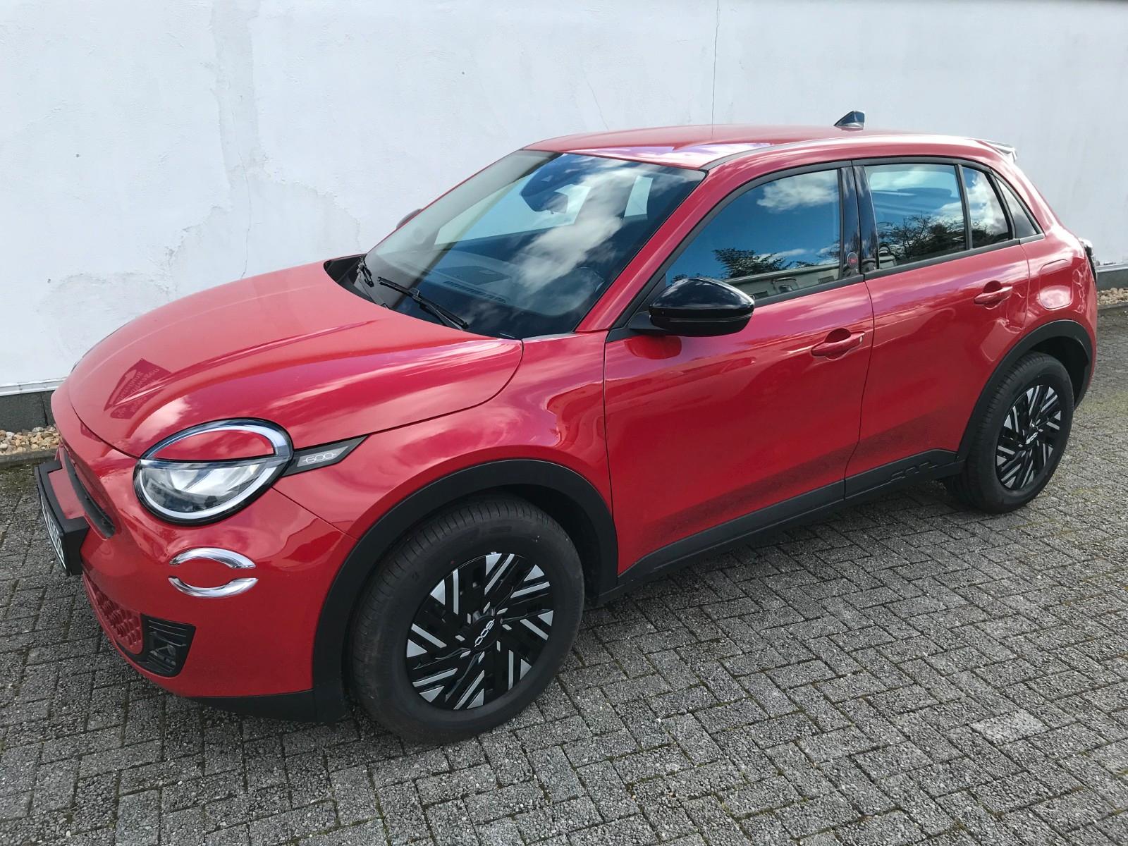 Fiat 600e (RED)