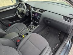 SKODA Octavia Combi Style 2.0TDI 150PS DSG LED ACC