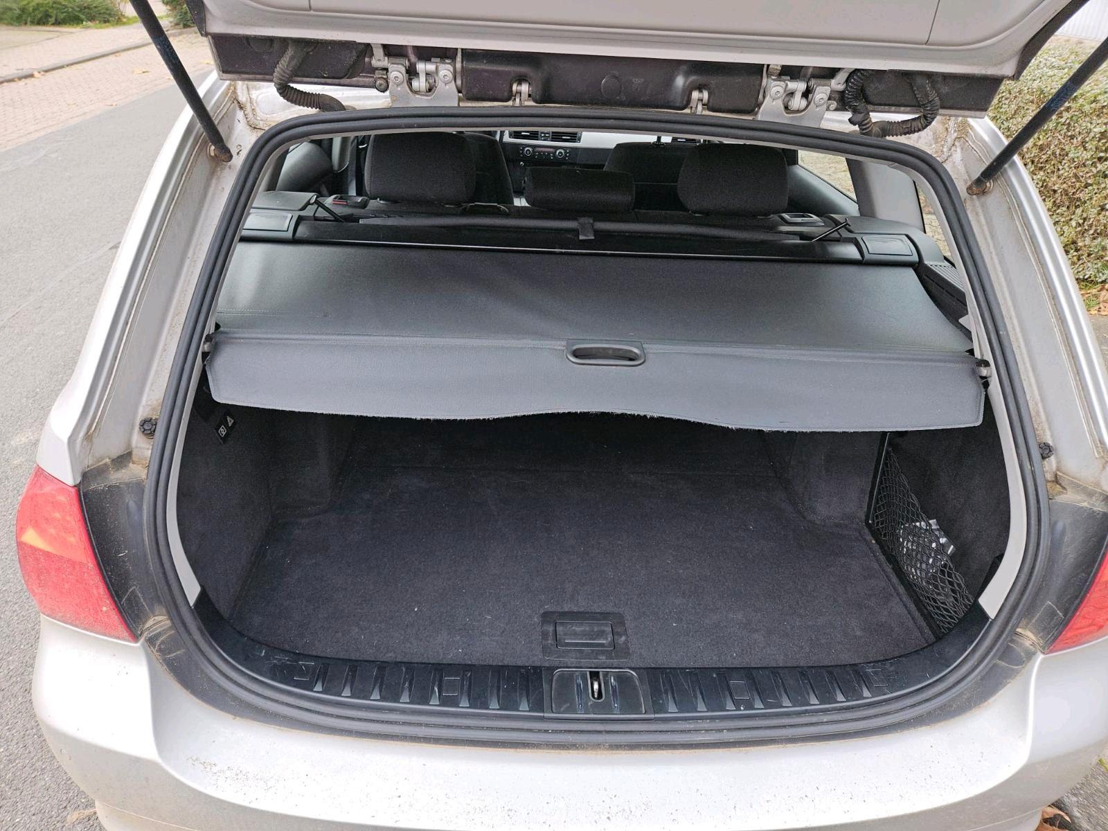 BMW 318 2012 — photo 13