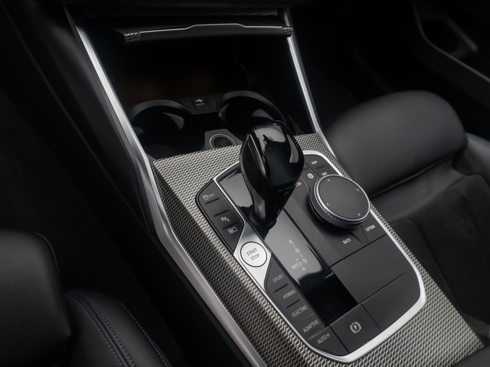 Fahrzeugabbildung BMW 330e xD M Sport DAB Laser Alarm Komfort 19Zoll