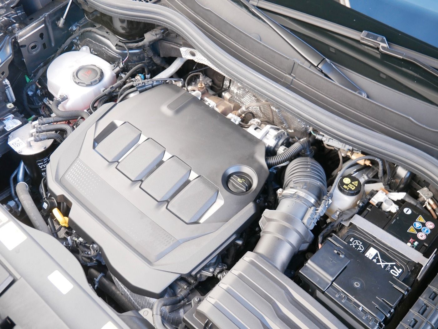 Fahrzeugabbildung Volkswagen Tayron 2.0 4Motion NEU64T 7-Sitzer Matrix AHK DC