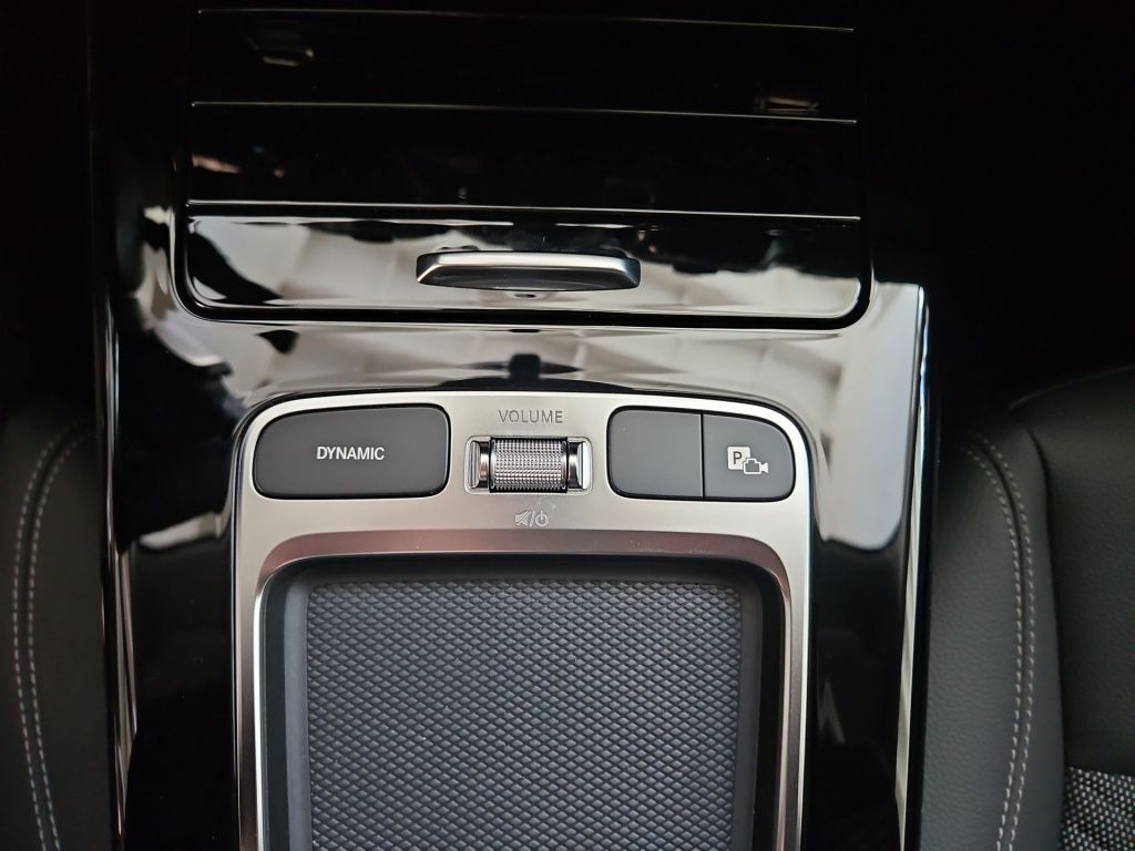 Fahrzeugabbildung Mercedes-Benz A 200 Progressive AHK Navi LED SHZ KAM SpurH