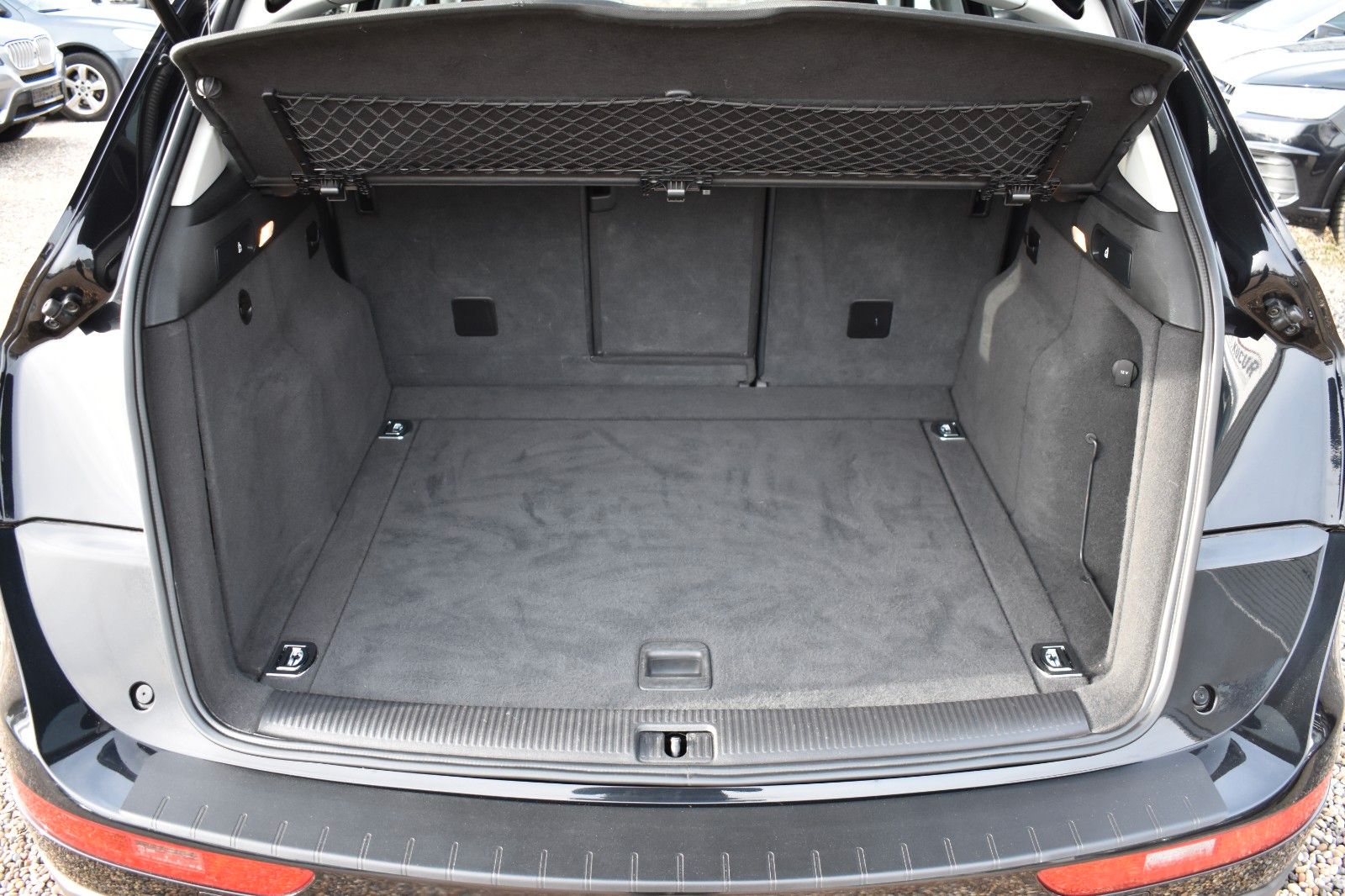 Fahrzeugabbildung Audi Q5 2.0 TDI 130 kW quattro S Line AHK  20*