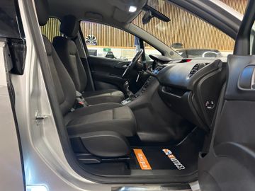 MYAUTOCENTER – Gebraucht- und Jahreswagen mit Werkstattservice in Pfaffenhofen Opel Meriva B Design Edition *Klima*SHZ*PDC*Radio*BT*