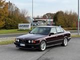 BMW E34 525i Brokatrot M50B25 Motor revidiert - BMW 525