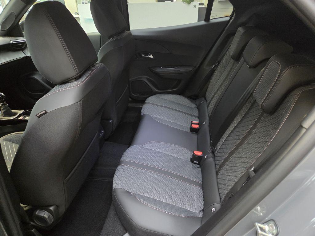 Peugeot 2008 Allure 100 Turbo Vollausstattung!!