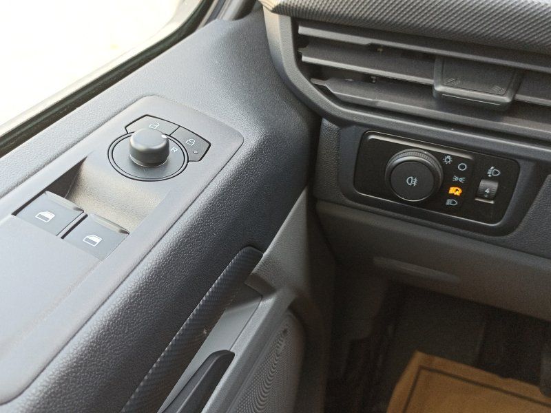 Fahrzeugansicht 9 Fahrzeugabbildung Ford Transit Custom Kasten 2.0 EcoBlue AHK+KAMERA+SM