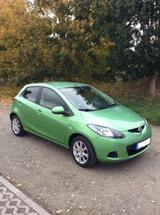 Mazda 2 1.3 63kW Independence Independence - Mazda 2: Grün