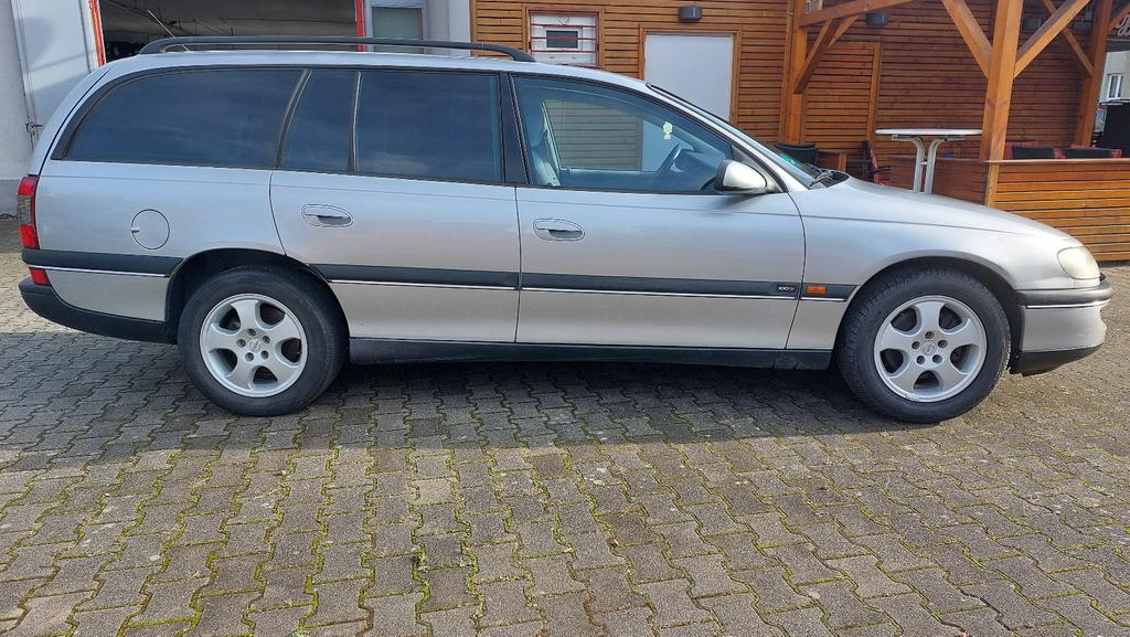 Opel Omega