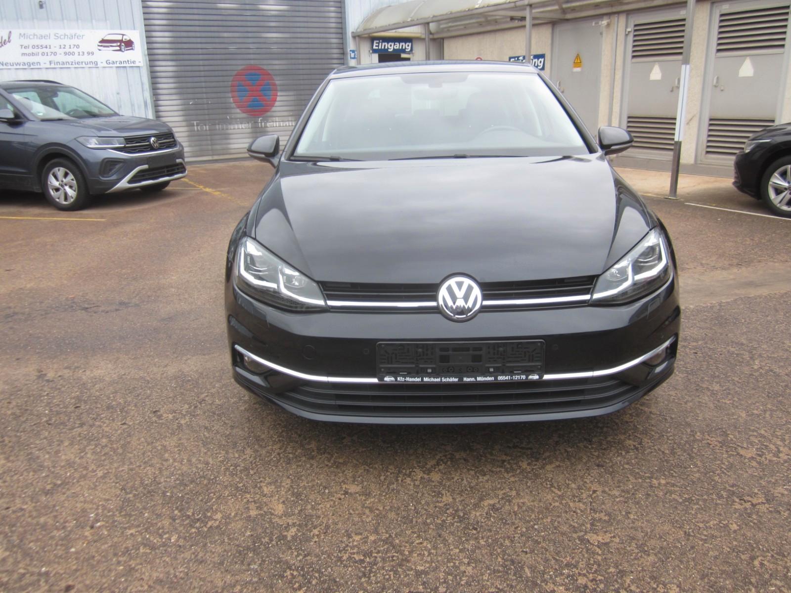 Volkswagen Golf VII Lim. Highline LED Alcantara Kamera App