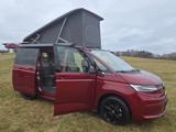 Volkswagen T7 California Beach Tour (ohne Erstzulassung) - rote Volkswagen T7 California