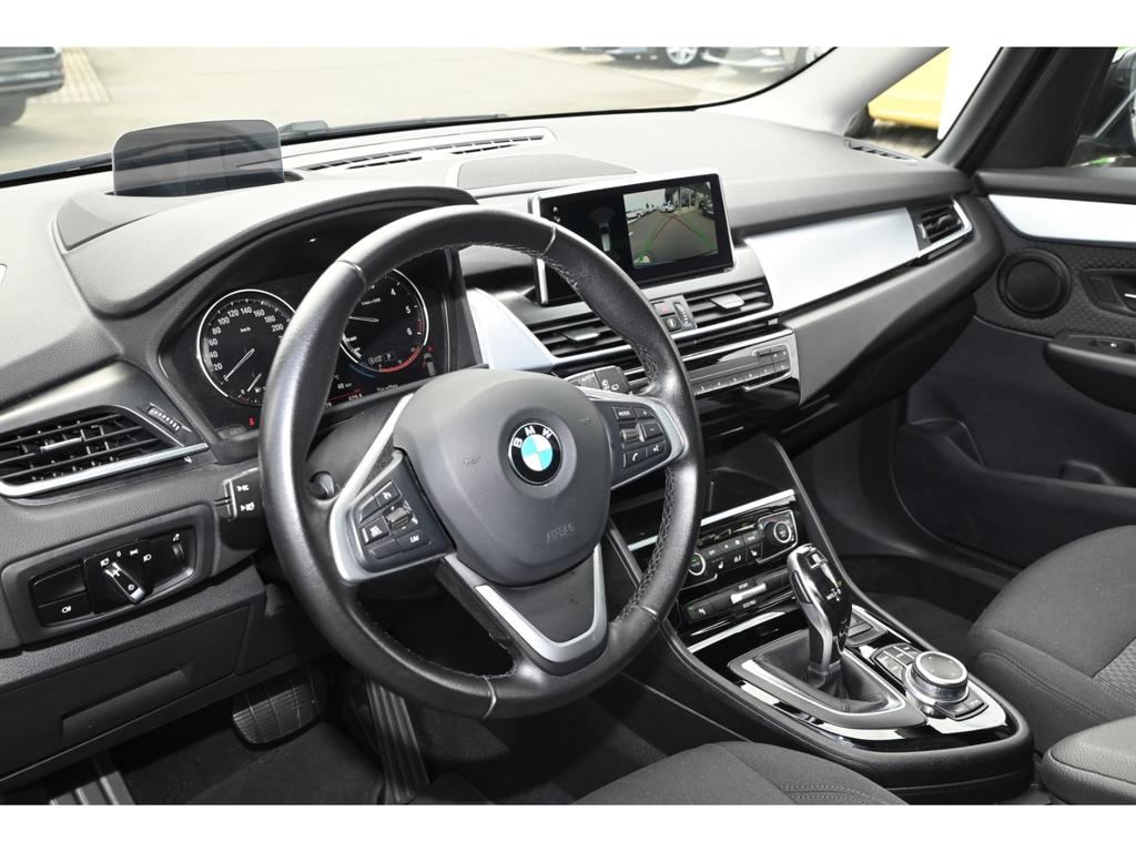BMW 220