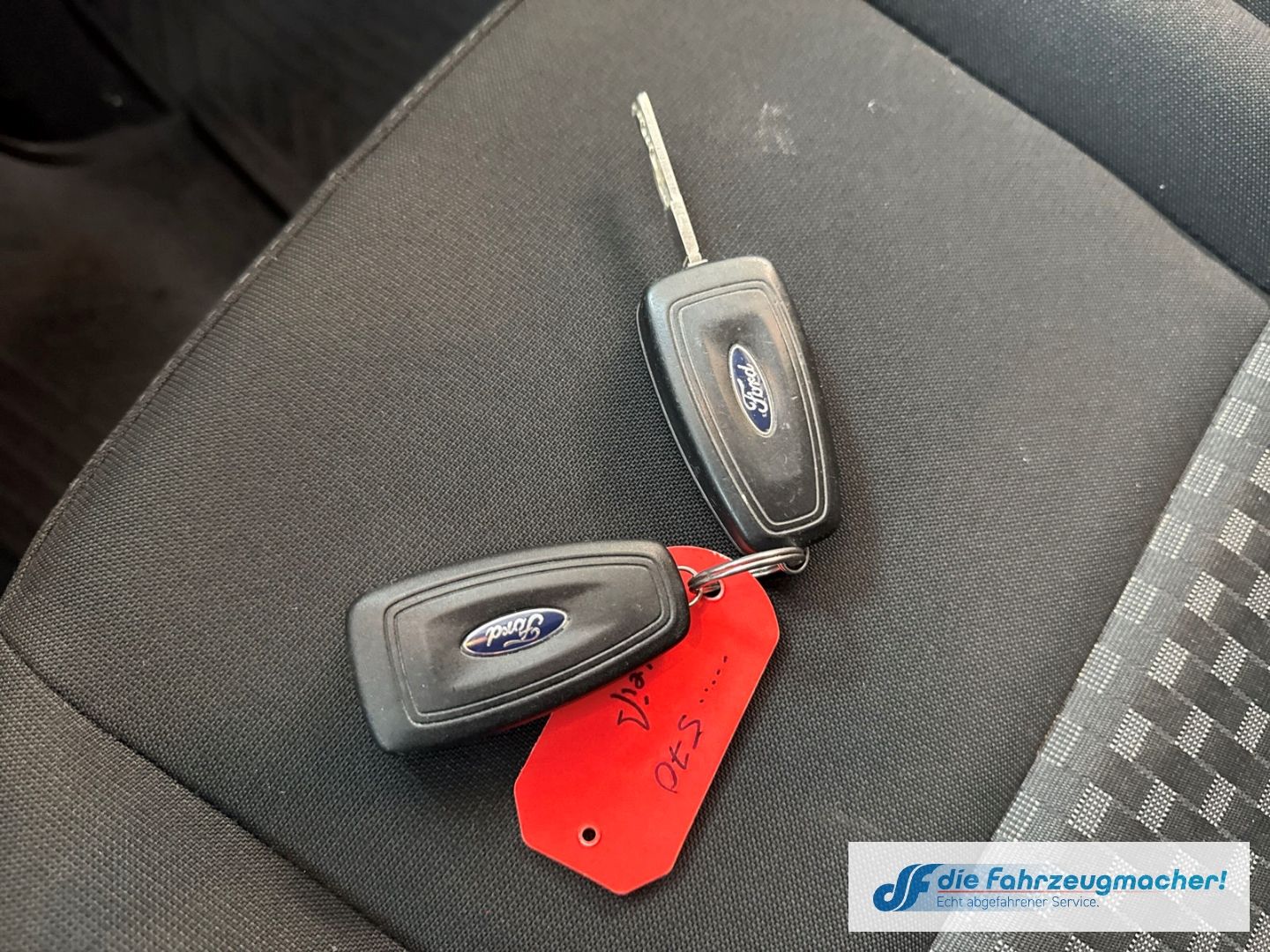 Fahrzeugabbildung Ford Transit Custom Kasten 300 L1 Trend Notbremsass.