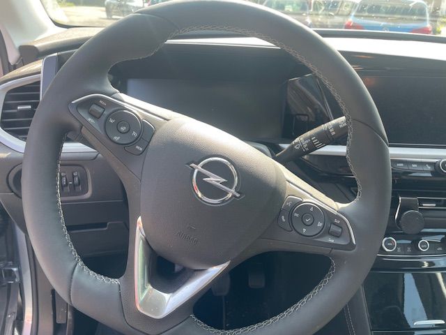 Fahrzeugabbildung Opel Grandland 1.2 Turbo GS-Line
