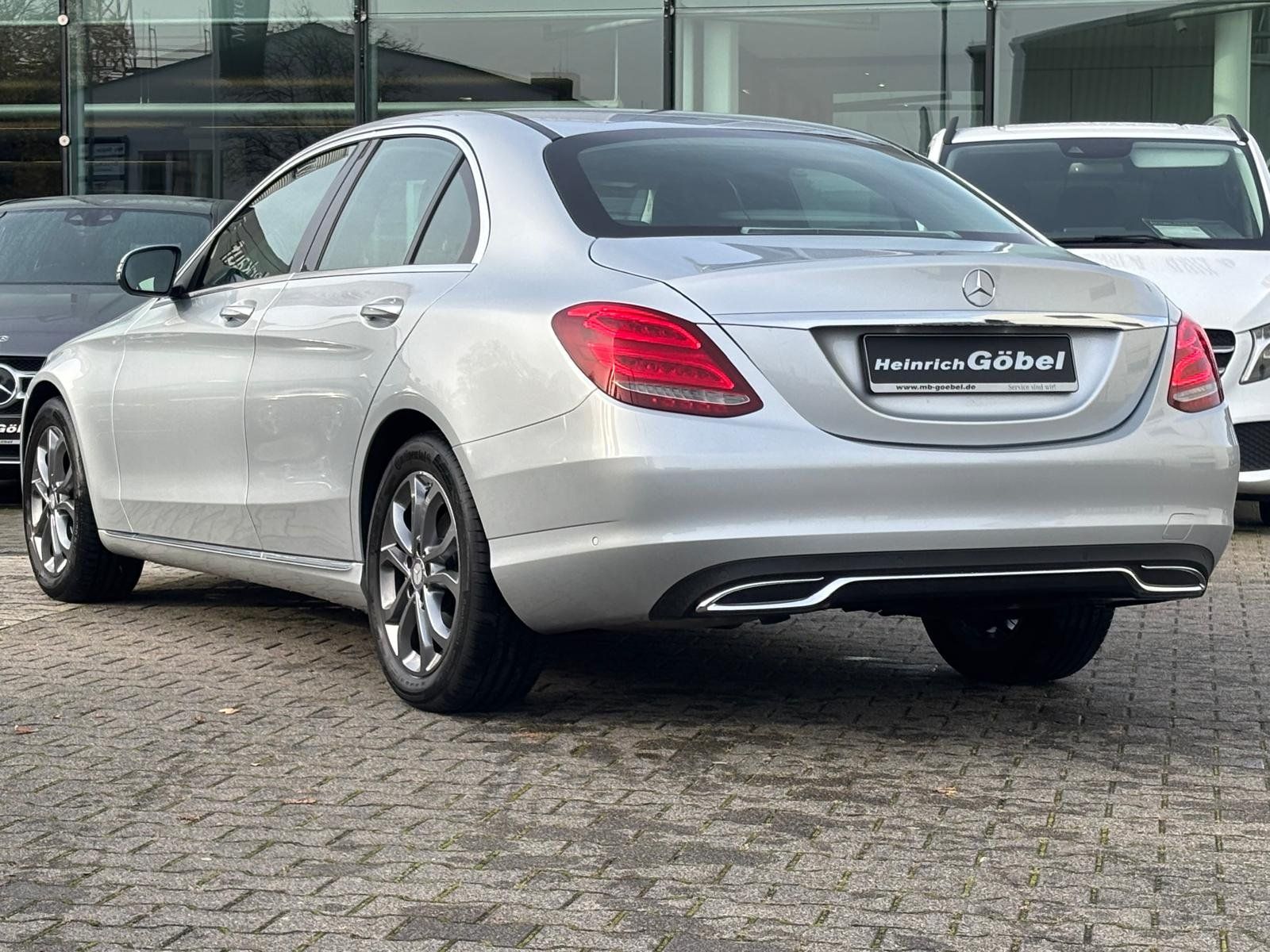 Fahrzeugabbildung Mercedes-Benz C 180 AVANTGARDE*LED*SD-KARTEN-NAVI*AMBIENTEBEL*