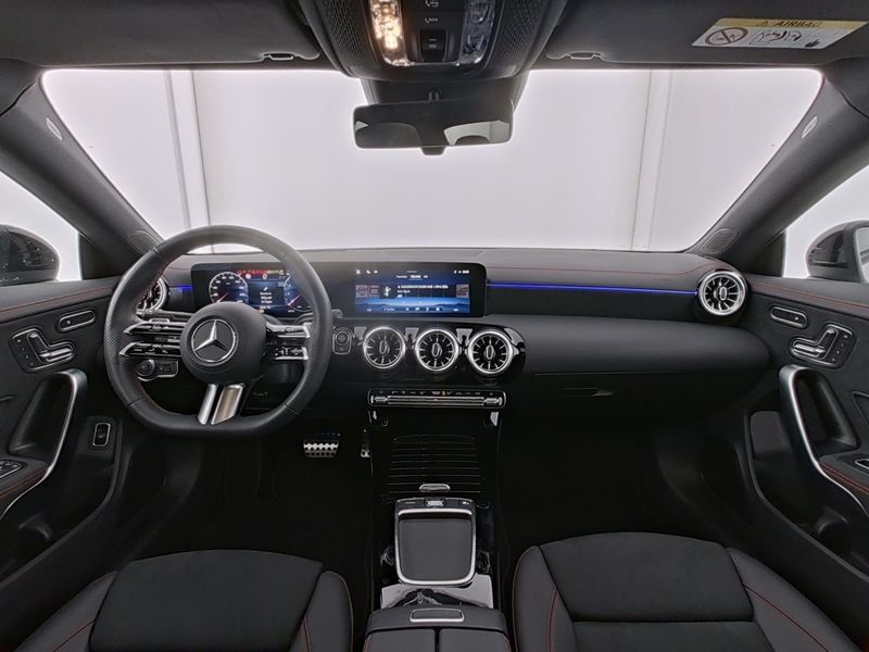 Fahrzeugabbildung Mercedes-Benz CLA 200 AMG*AHK*Pano*Distro*Totwi*360*HUD*Night*