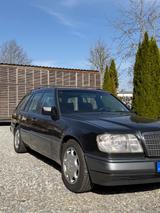 Mercedes-Benz 320 - Mercedes-Benz 320 aus 1993