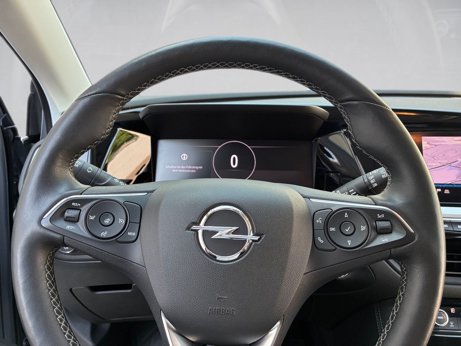 Fahrzeugabbildung Opel Grandland 1.2 Turbo Elegance 360,KlimaA,LED,Navi