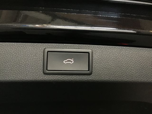 Fahrzeugabbildung Skoda Karoq Sportline 1.5 TSI DSG/AHK/NAVI/ACC/Std.Hzg