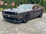 Dodge Challenger Hellcat  - Dodge Challenger: Hellcat