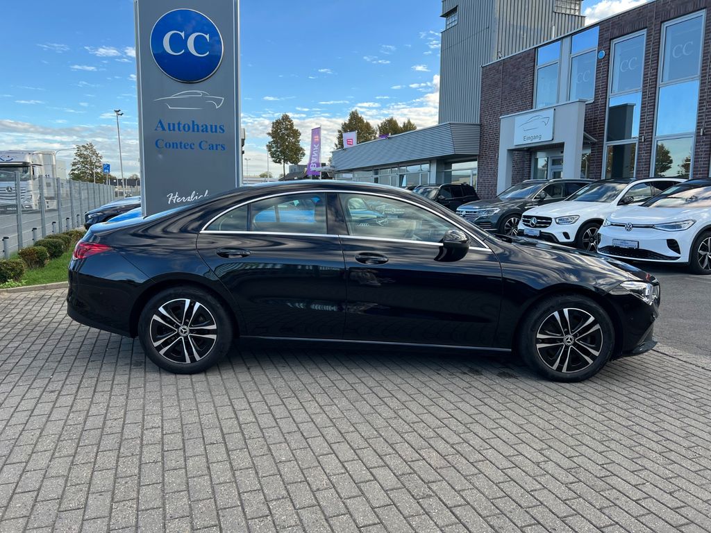 Image of Mercedes-Benz CLA 200