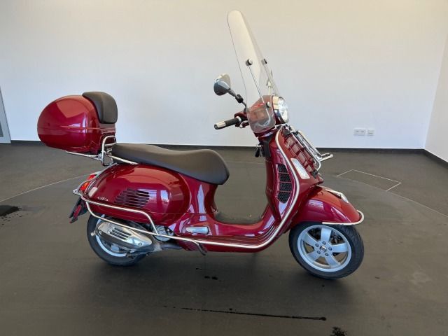 Vespa GTS 300