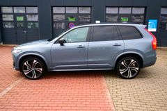 Fahrzeugabbildung Volvo XC90 Ultimate Dark B5 AWD Diesel*360*B&W*Pano*