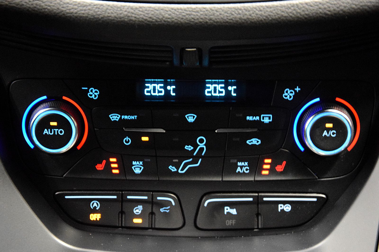 Fahrzeugabbildung Ford Kuga ST-Line Tempomat Kamera PDC Bi-Xenon el.Hkl