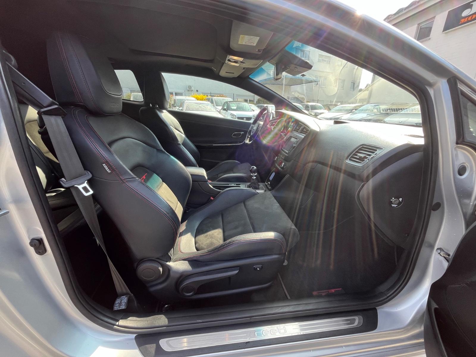 Kia ProCeed GT-Track*Navi,Kamera,Panorama*