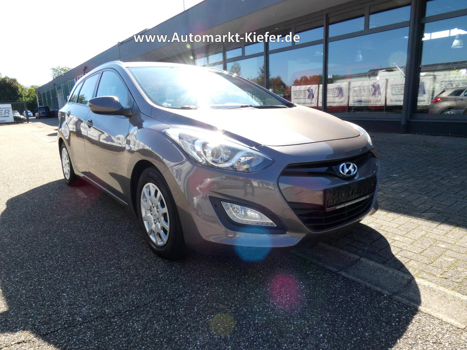 Hyundai i30 2014 — rear view