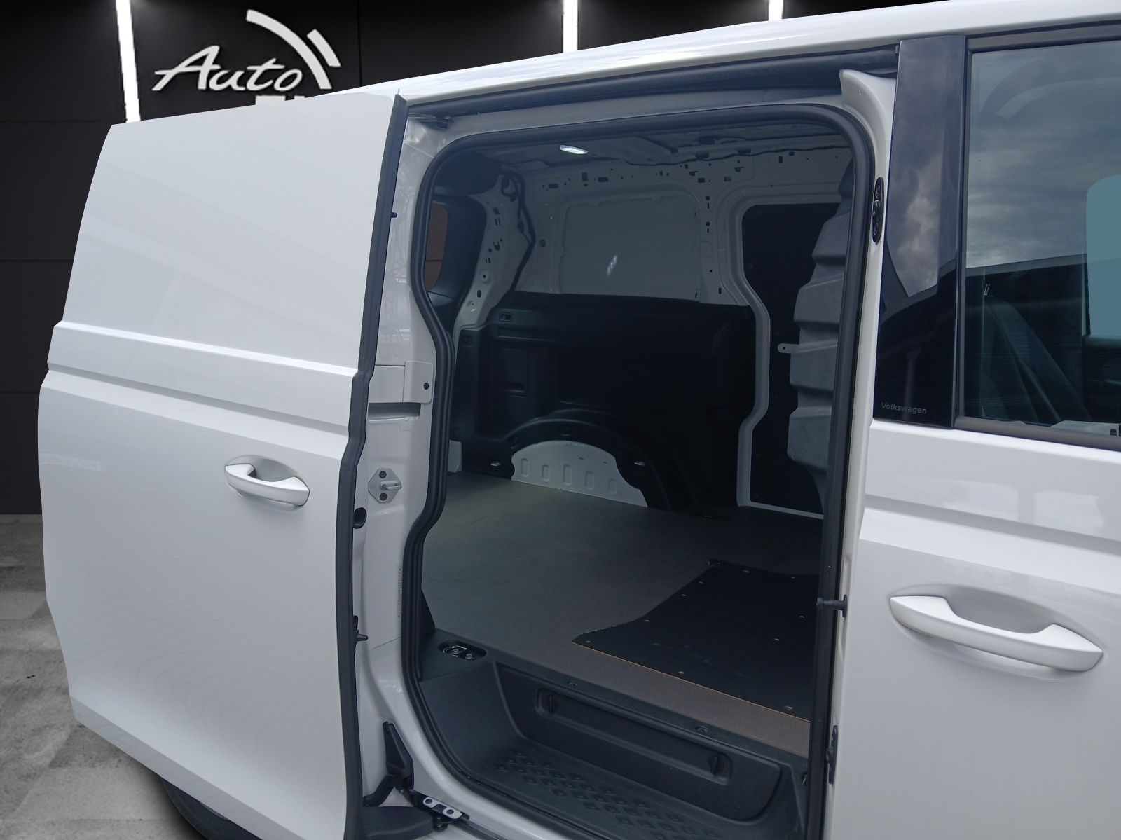 Fahrzeugabbildung Volkswagen ID.Buzz Cargo LED AHK NAVI RFK SH
