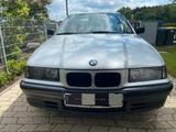 BMW 316i 316i - BMW 316 aus 1993: 316i