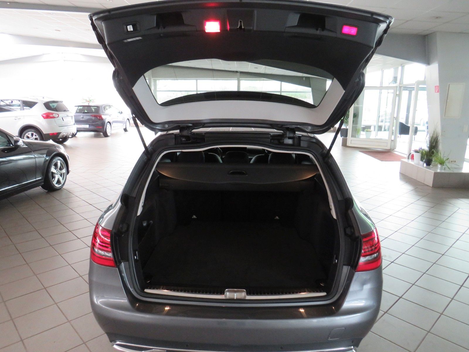 Fahrzeugabbildung Mercedes-Benz C 220 T d*9G TR*LED*CAM*Distronic*Standheizung*