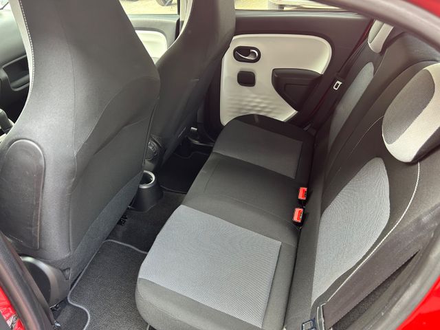 Fahrzeugabbildung Renault Twingo+NaviZB+BT+Allwetter+Klima+Tempomat+