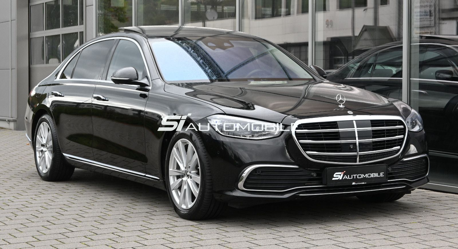 Fahrzeugabbildung Mercedes-Benz S 580 e 4MATIC Lang °UVP 191.620€°4-SITZE°PANO°